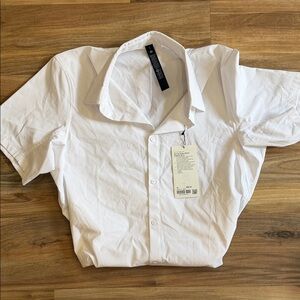 lululemon athletica Men's Short-Sleeve Button-Down Shirt in White